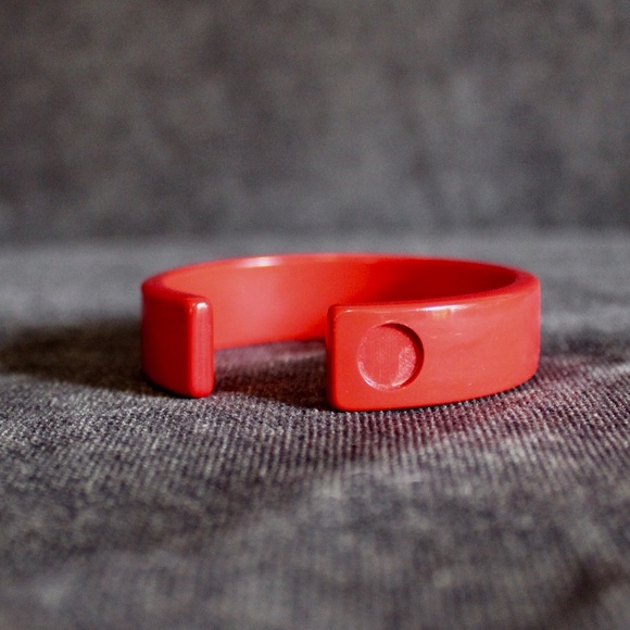 Marc Jacobs Resin Namesake Cuff - Picture 4 of 5